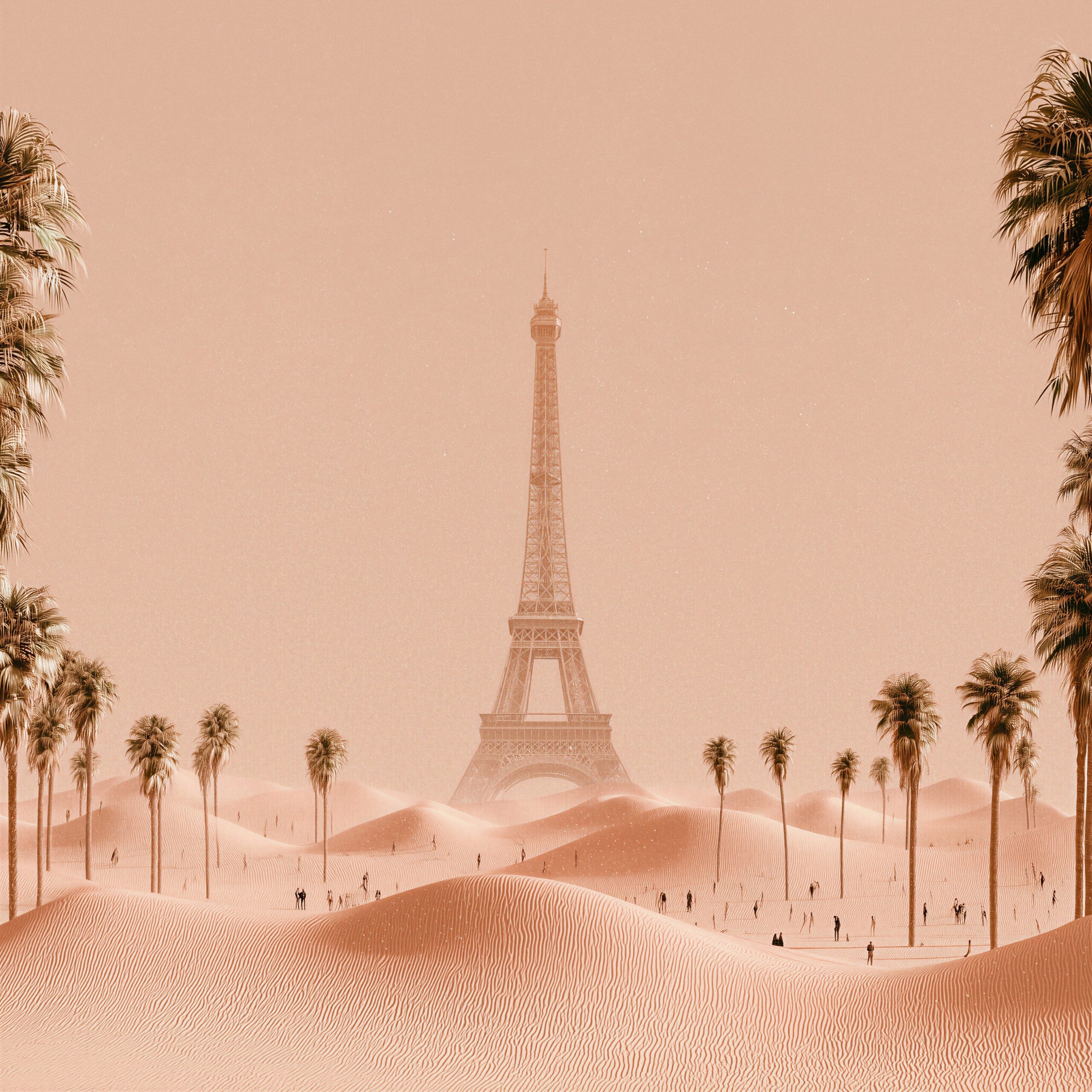 La tour Eiffel dressée au milieu d'un désert de dunes de sable bordé de palmiers.