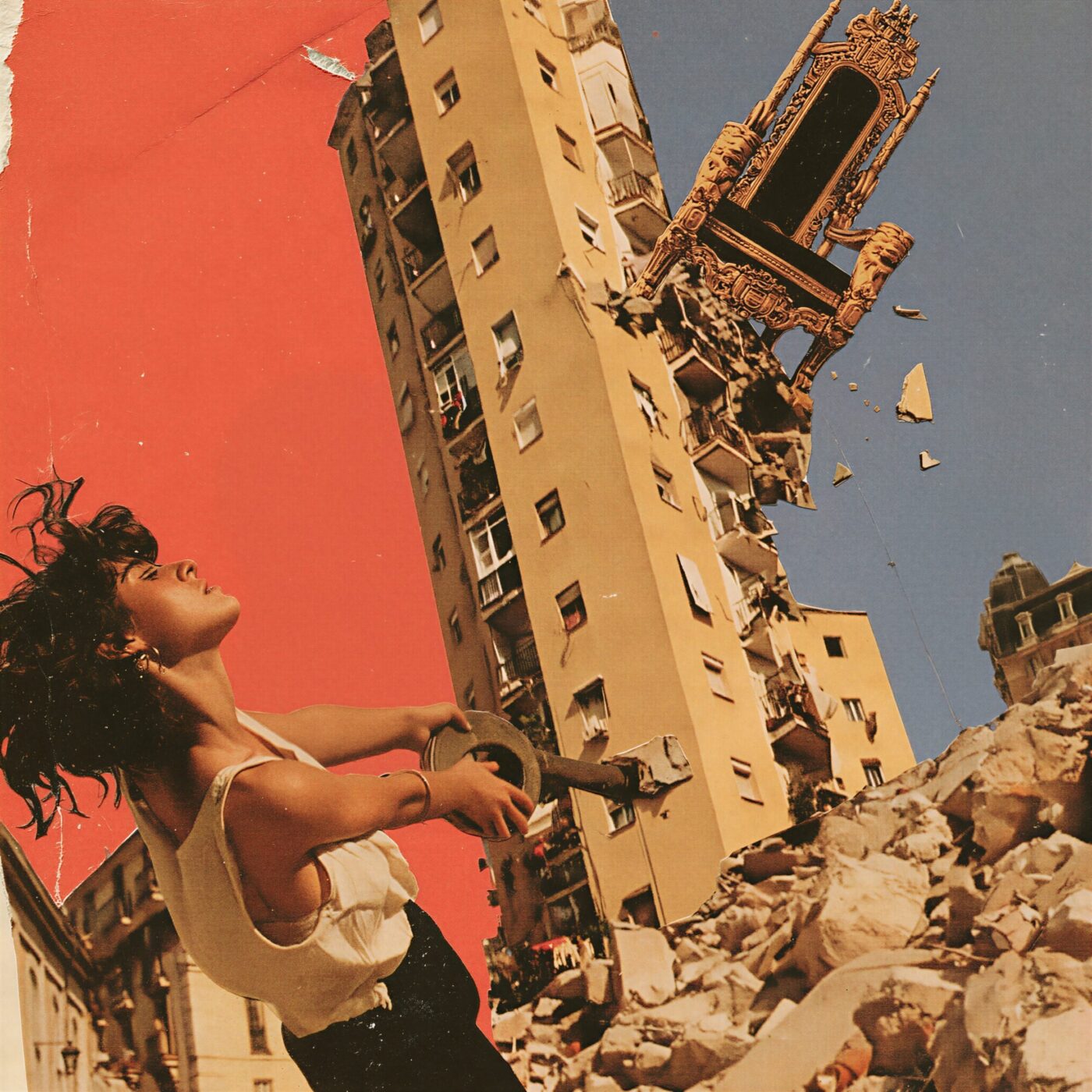 Collage surréaliste d'une femme tenant un outil devant un immeuble penché et un fauteuil baroque flottant dans les airs.
